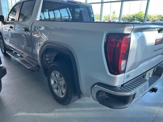 Photo of 2021 Gray GMC Sierra 1500