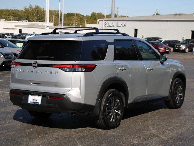 Photo of 2025 Brilliant Silver Metallic Nissan Pathfinder