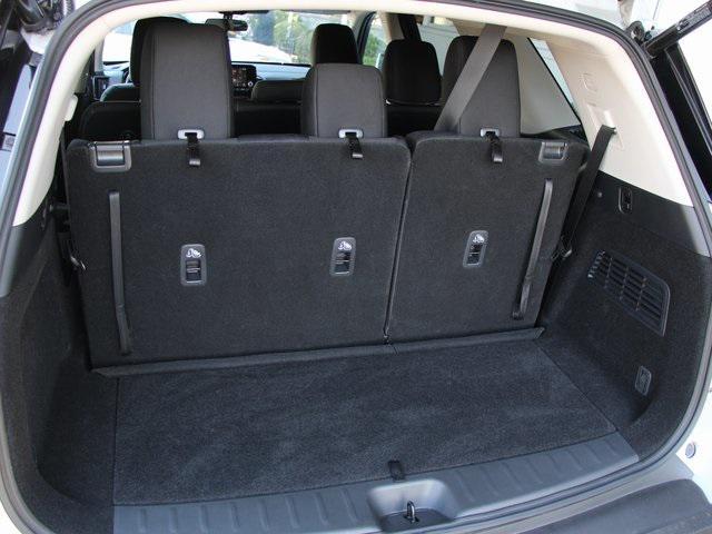 Photo of 2025 Brilliant Silver Metallic Nissan Pathfinder
