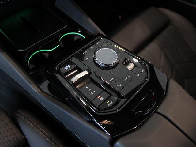 Photo of 2024 Alpine White BMW i5