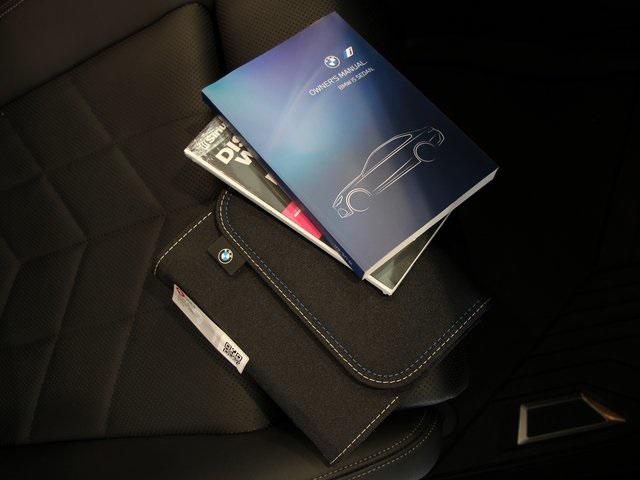 Photo of 2024 Alpine White BMW i5