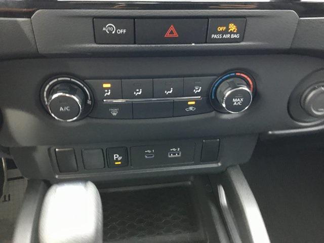 Photo of 2024 Super Black Nissan Frontier