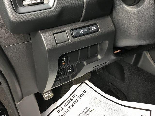 Photo of 2024 Super Black Nissan Frontier