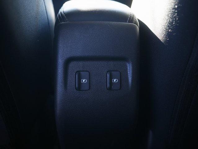 Photo of 2021 Boulder Gray Pearl Nissan Kicks