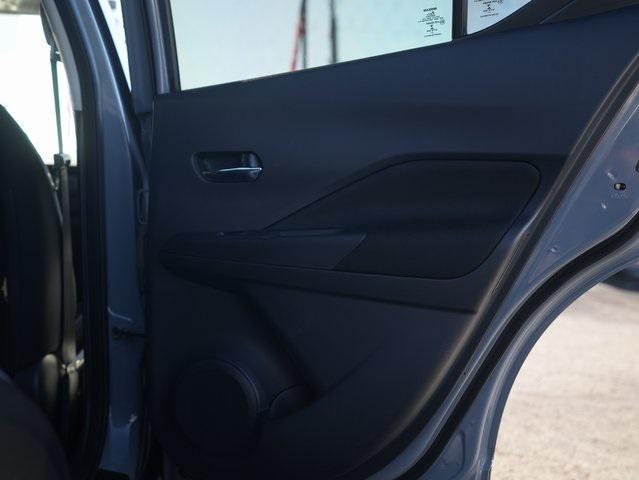 Photo of 2021 Boulder Gray Pearl Nissan Kicks