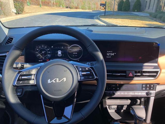 Photo of 2025 Fusion Black Kia Seltos