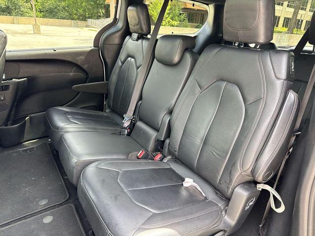 Photo of 2020 Bright White Clearcoat Chrysler Pacifica