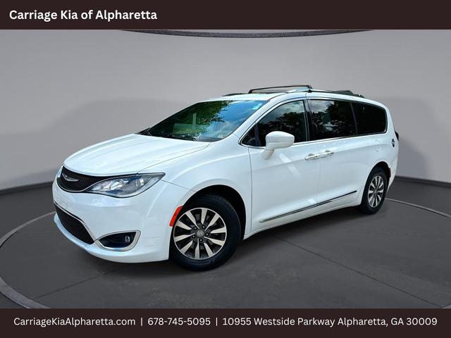 Photo of 2020 Bright White Clearcoat Chrysler Pacifica