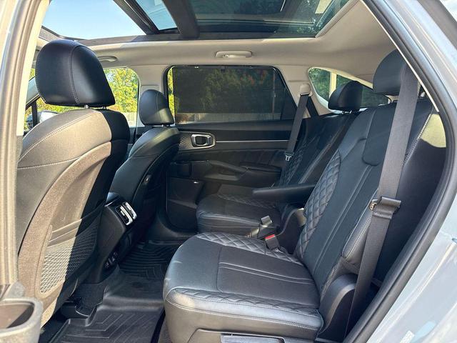 Photo of 2023 Wolf Gray Kia Sorento
