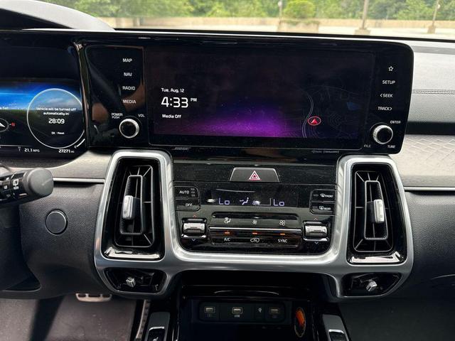 Photo of 2023 Wolf Gray Kia Sorento