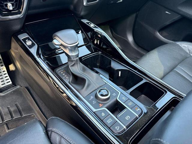 Photo of 2023 Wolf Gray Kia Sorento