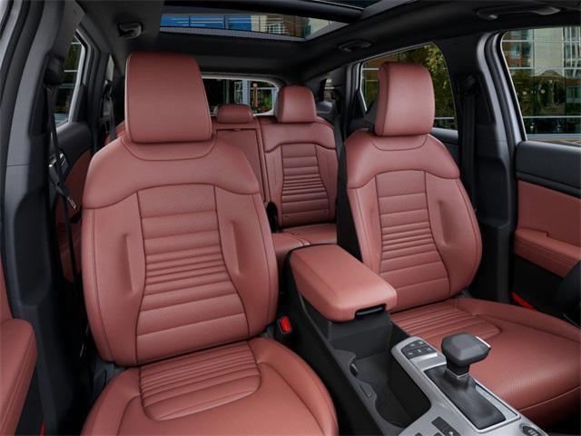 Photo of 2026 Glacial White Pearl Kia Sportage
