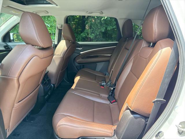 Photo of 2018 White Diamond Pearl Acura MDX