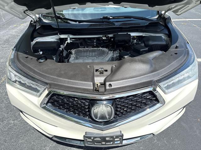 Photo of 2018 White Diamond Pearl Acura MDX