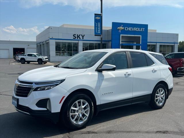 Photo of 2023 Summit White Chevrolet Equinox