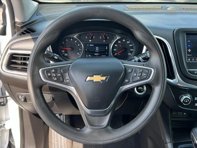 Photo of 2023 Summit White Chevrolet Equinox