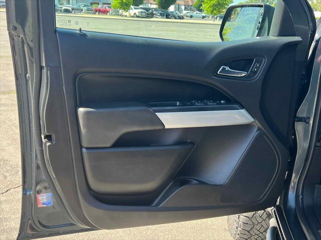 Photo of 2018 Graphite Metallic Chevrolet Colorado