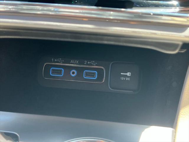 Photo of 2022 Diamond Black Crystal Pearlcoat Jeep Grand Cherokee