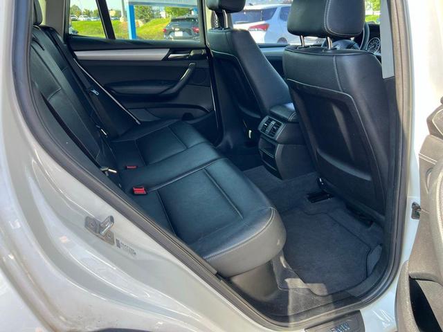 Photo of 2011 Alpine White BMW X3