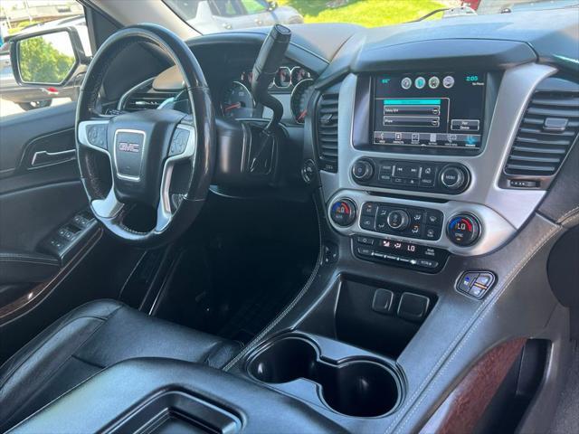 Photo of 2020 Summit White GMC Yukon XL