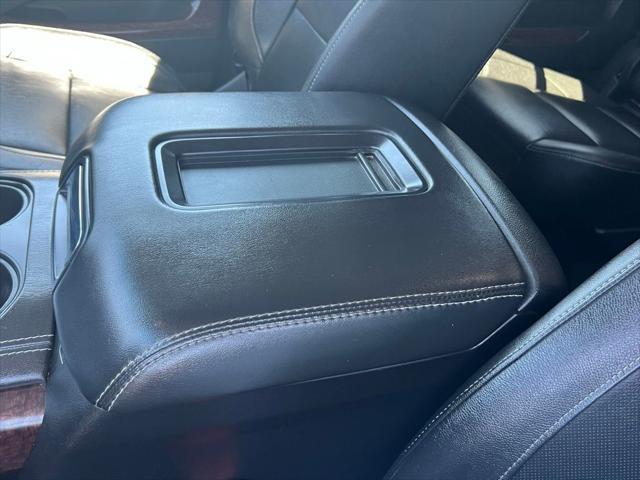 Photo of 2020 Summit White GMC Yukon XL