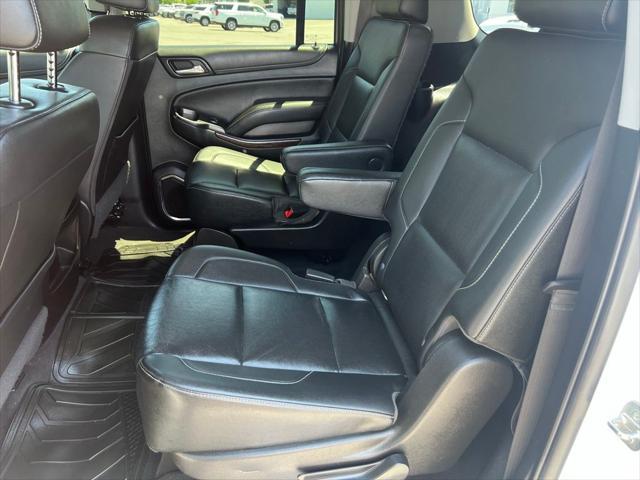 Photo of 2020 Summit White GMC Yukon XL