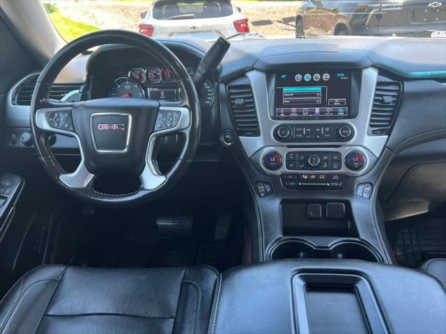 Photo of 2020 Summit White GMC Yukon XL