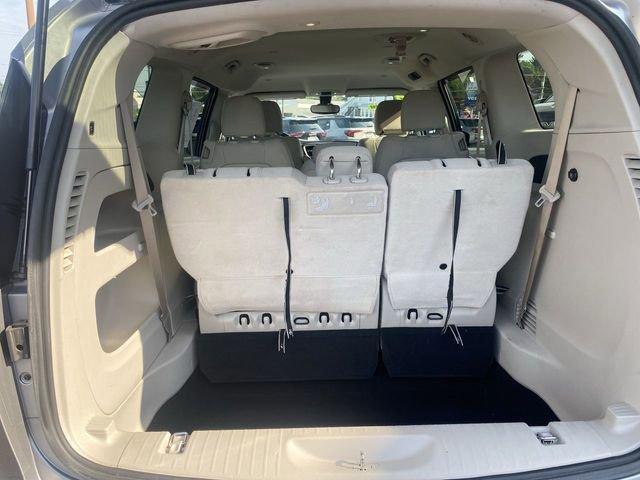 Photo of 2017 Billet Silver Metallic Clearcoat Chrysler Pacifica