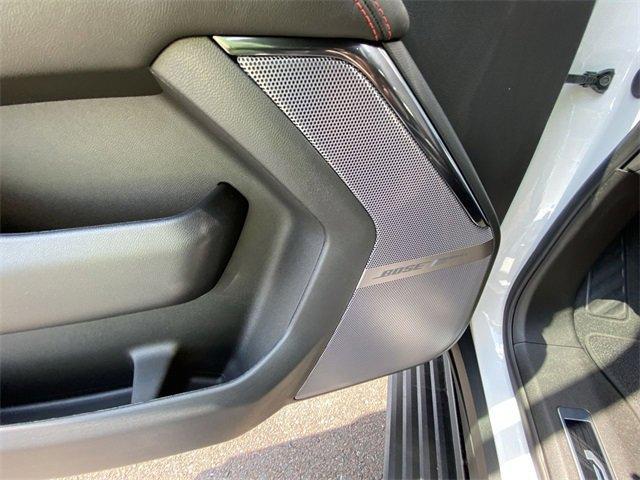 Photo of 2025 Summit White GMC Yukon