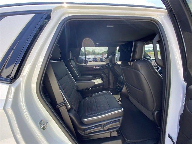 Photo of 2025 Summit White GMC Yukon