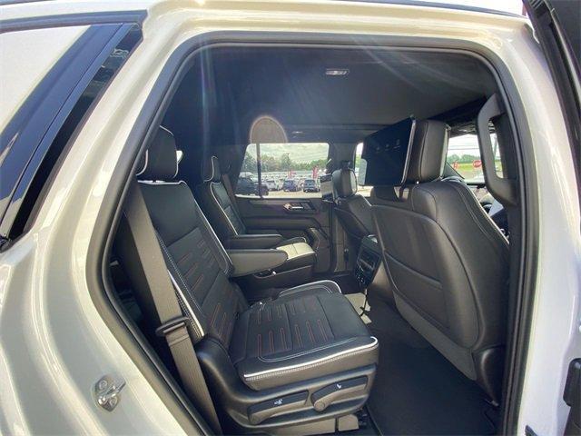 Photo of 2025 Summit White GMC Yukon