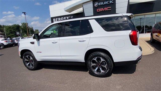 Photo of 2025 Summit White GMC Yukon
