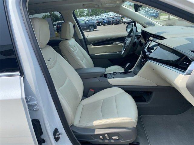 Photo of 2022 Crystal White Tri-Coat Cadillac XT6