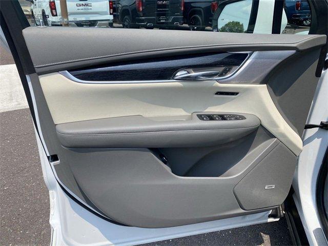 Photo of 2022 Crystal White Tri-Coat Cadillac XT6