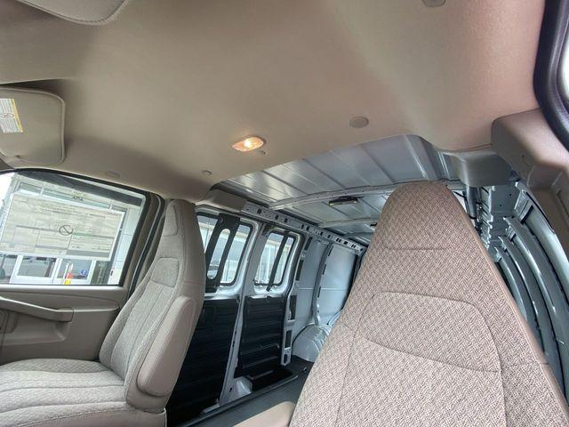 Photo of 2025 Summit White GMC Savana 2500