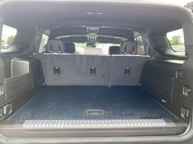 Photo of 2024 White GMC HUMMER EV SUV