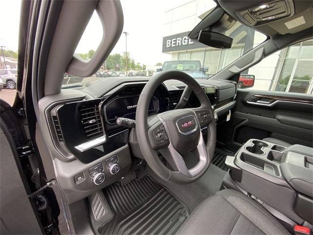 Photo of 2025 Onyx Black GMC Sierra 1500