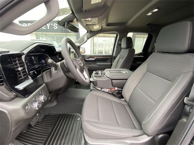 Photo of 2025 Onyx Black GMC Sierra 1500
