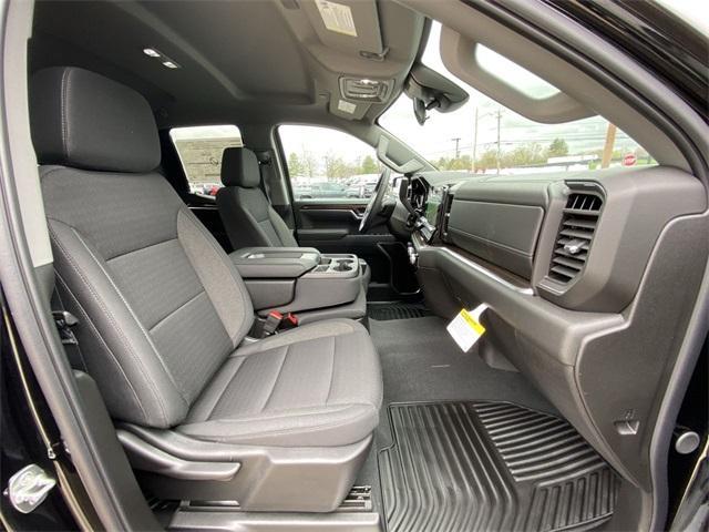 Photo of 2025 Onyx Black GMC Sierra 1500