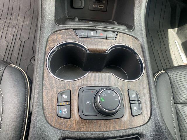 Photo of 2022 Ebony Twilight Metallic GMC Acadia