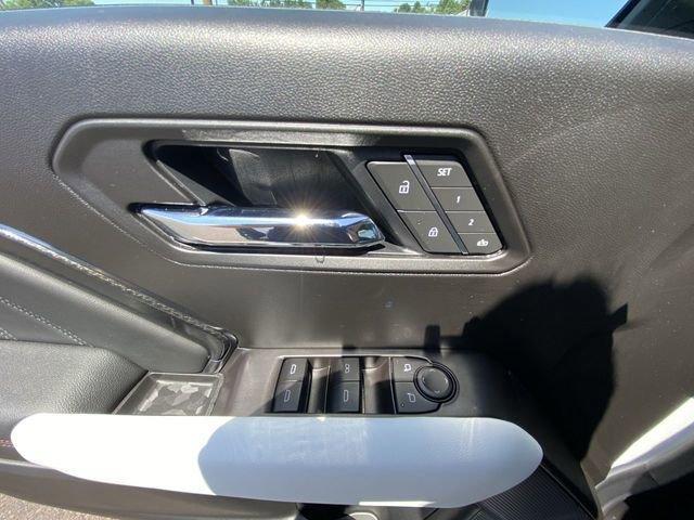 Photo of 2026 Summit White GMC Canyon