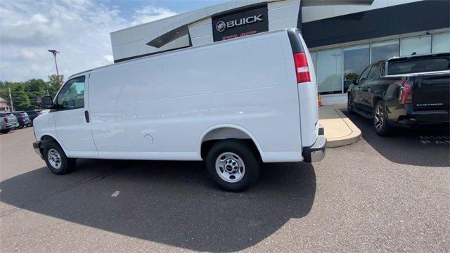 Photo of 2025 Summit White GMC Savana 3500