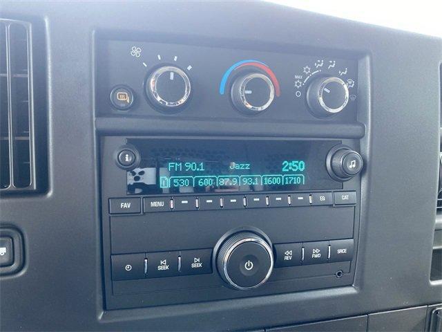 Photo of 2025 Summit White GMC Savana 3500