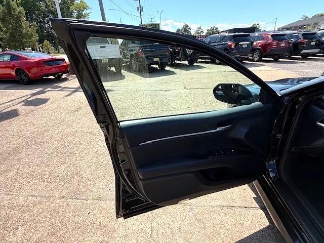 Photo of 2020 Midnight Black Metallic Toyota Camry