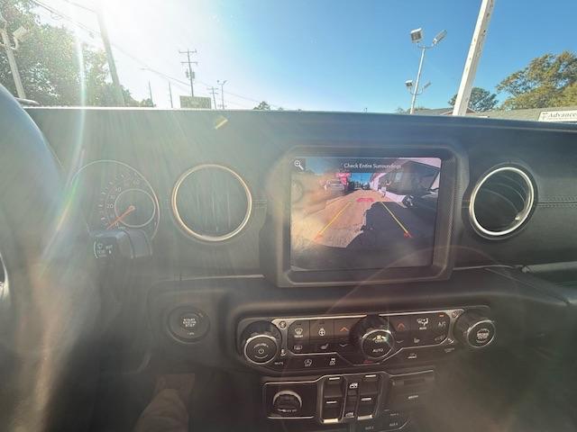 Photo of 2020 Black Clearcoat Jeep Gladiator