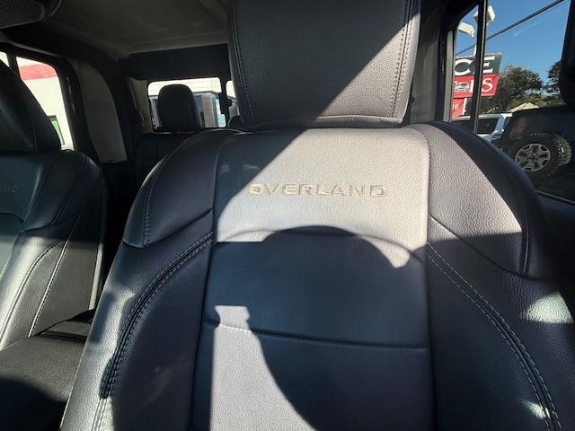 Photo of 2020 Black Clearcoat Jeep Gladiator