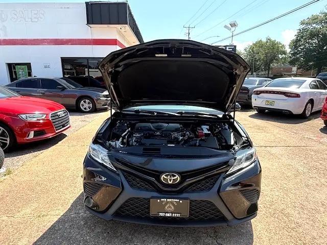 Photo of 2019 Midnight Black Metallic Toyota Camry