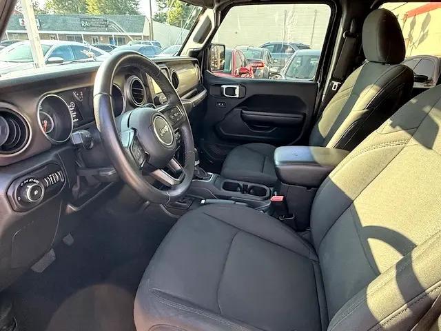 Photo of 2020 Black Clearcoat Jeep Wrangler Unlimited