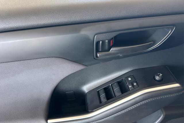 Photo of 2024 Magnetic Gray Metallic Toyota Highlander