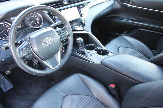 Photo of 2018 Midnight Black Metallic Toyota Camry